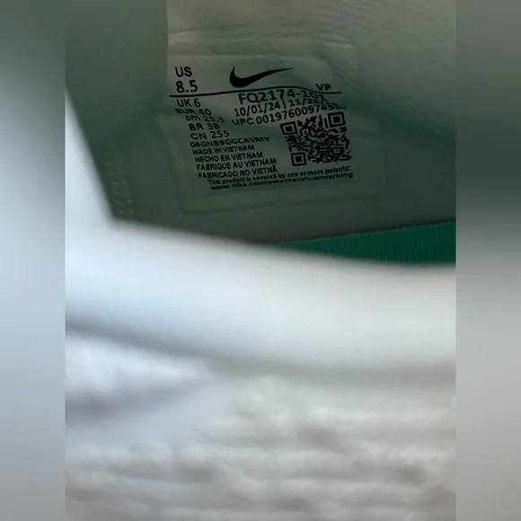 Nike Sabrina 2 ‘White Noise’ (size wmns 8.5) - Picture 4 of 6